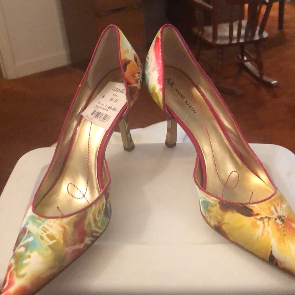 Anne Klein satin multi color heels